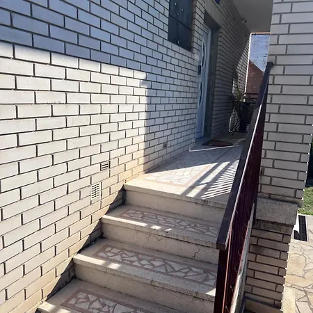 Ana - Charming Appartments Beograd