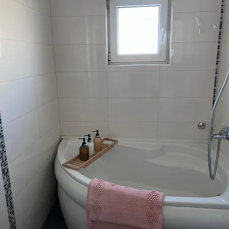 Ana - Charming Appartments Apartman